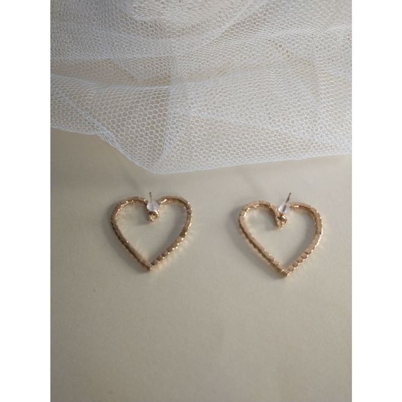 Gold Crystal Heart Earrings! - Picture 7 of 7